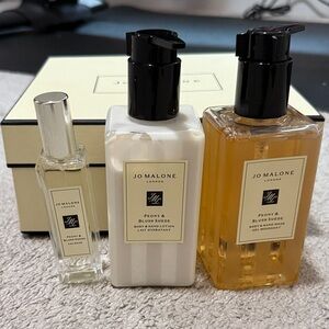 Jo Malone Peony & Blush Suede Body Wash Set - Cream and Gold
